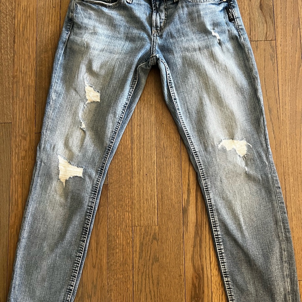 Silver Jeans Blue Ankle Cropped Distressed Denim